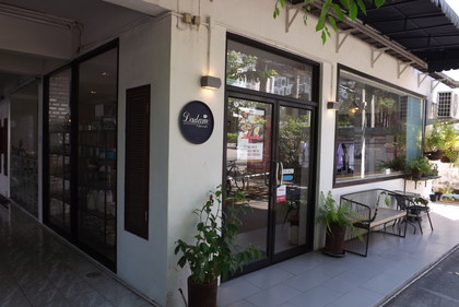 お店の外観